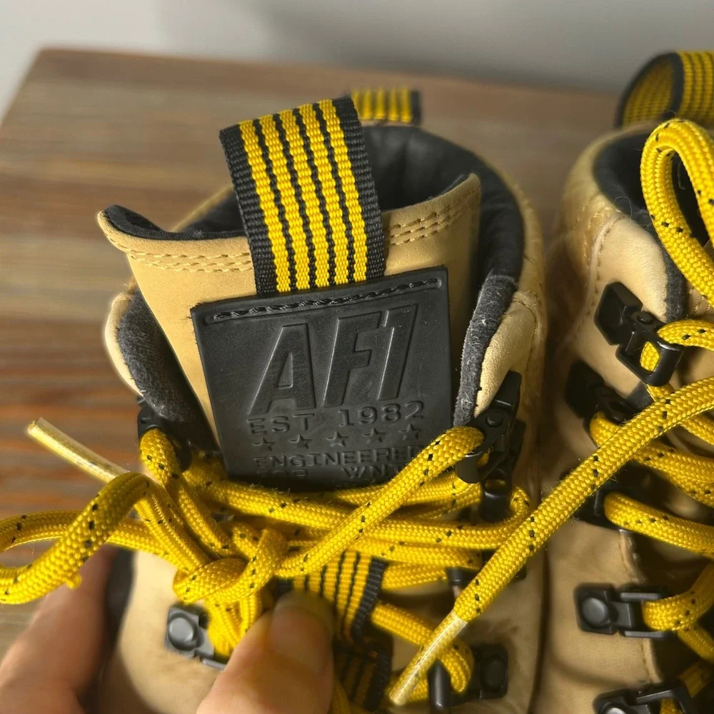 Nike Air Force 1 AF1 High Watershield Boots Kids Gold‎ Black Sneakers